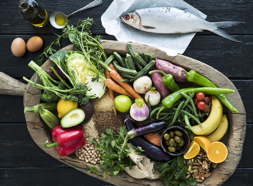sund kost grøntsager, frugt, fisk