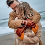 MK Omfavner_iS-1204438008